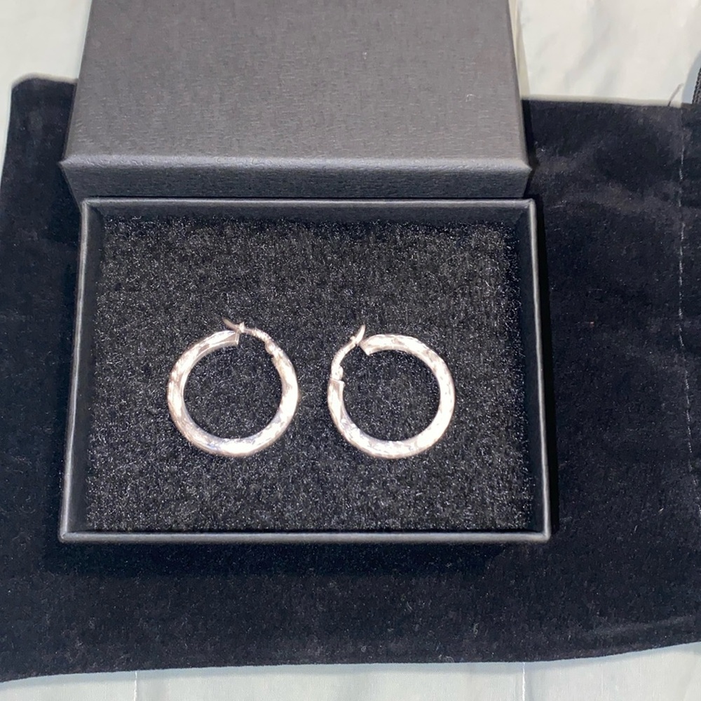 🇹🇷 NWOT 14K White Gold Thick Hoops from Turkey